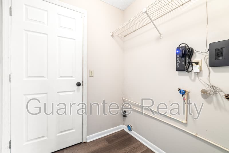 Winter Haven House: 1611 High Point Court Southwest