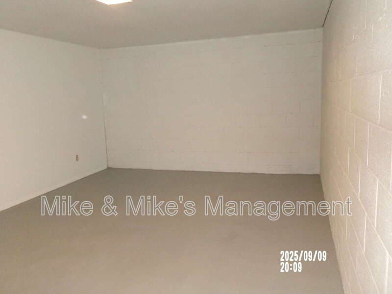 Milwaukee Condo: 6400 North 73rd Street