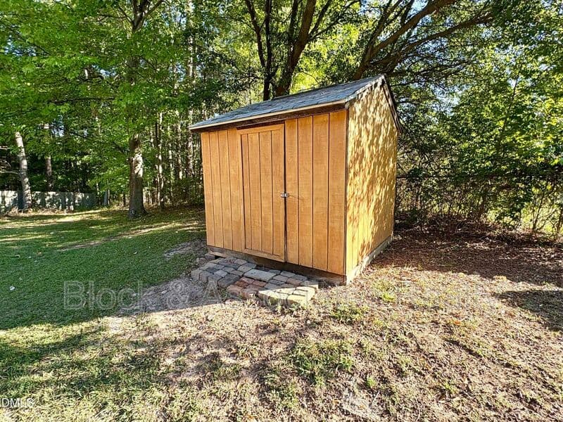 Raleigh House: 2600 Courier Court