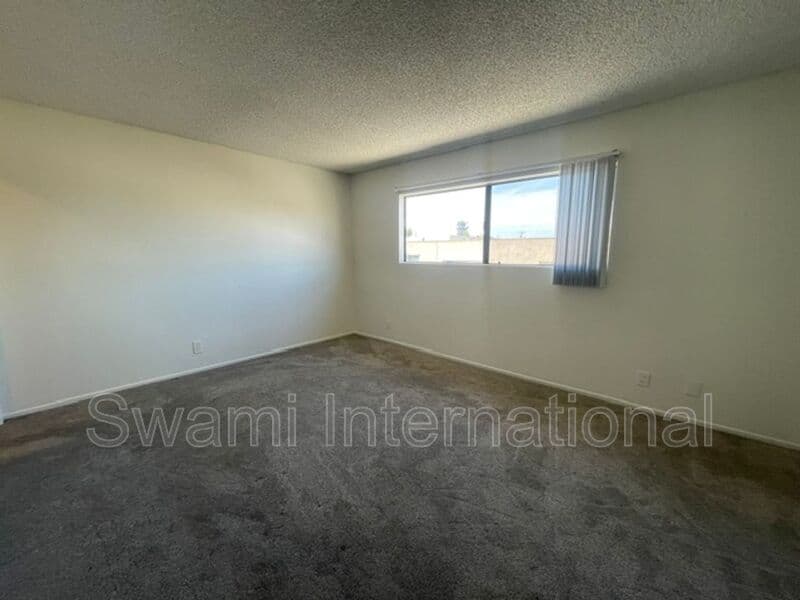 Inglewood Condo: 917 Enterprise Ave.