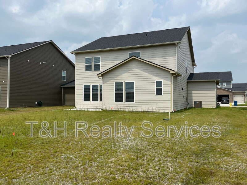 Noblesville House: 13153 Himalaya Circle