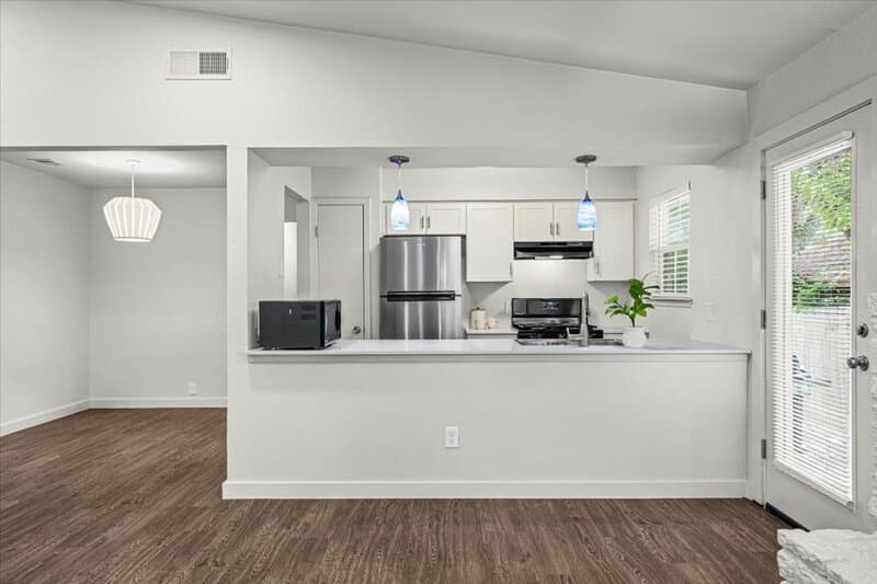 Austin Condo: 826 King Albert Street - B