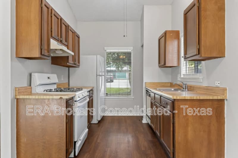 Converse House: 10341 Flatland Trail