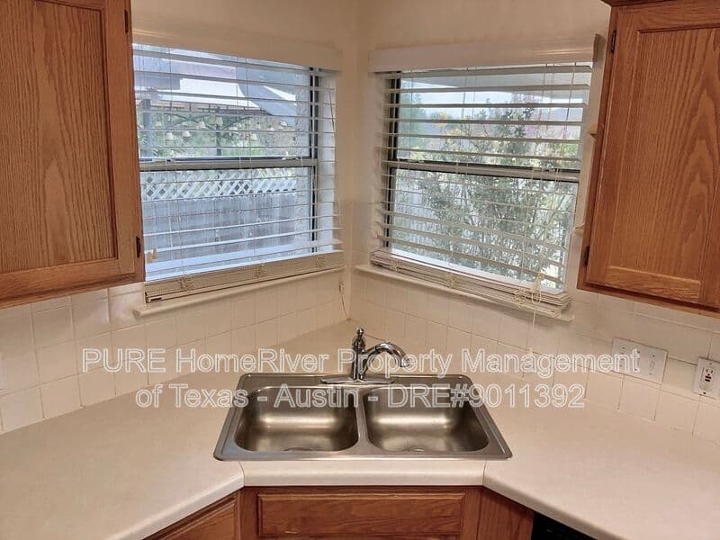 Round Rock House: 3123 Jazz St