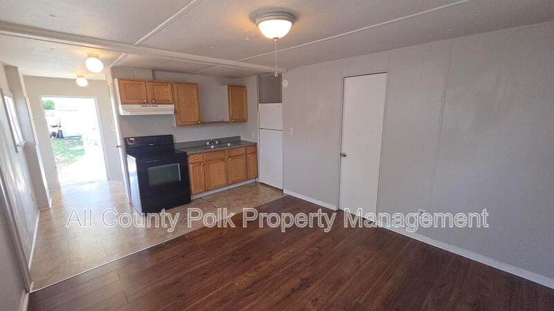 Lakeland Condo: 2735 W 10th St.
