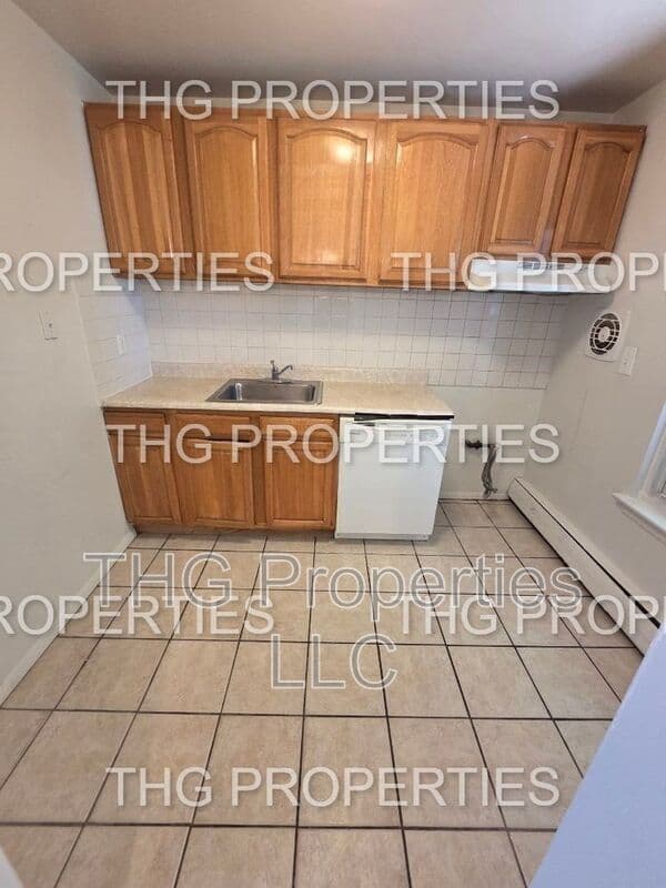 Westwood Condo: 27-55 Green Street APT# 48B