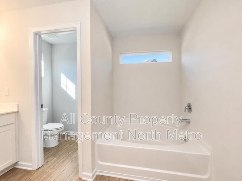 Dawsonville House: 185 Springwood Lane
