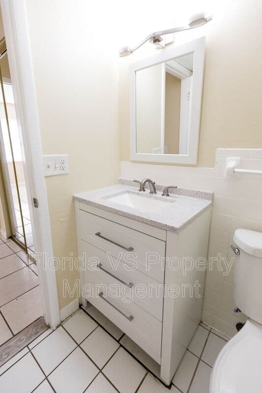 Orlando Condo: 1629 West Oak Ridge Rd