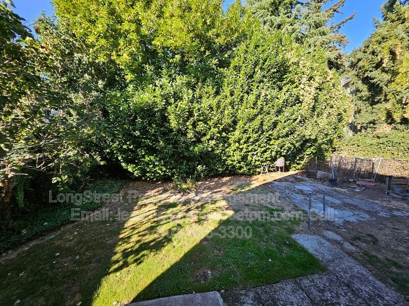 Milwaukie House: 2535 SE Monroe St