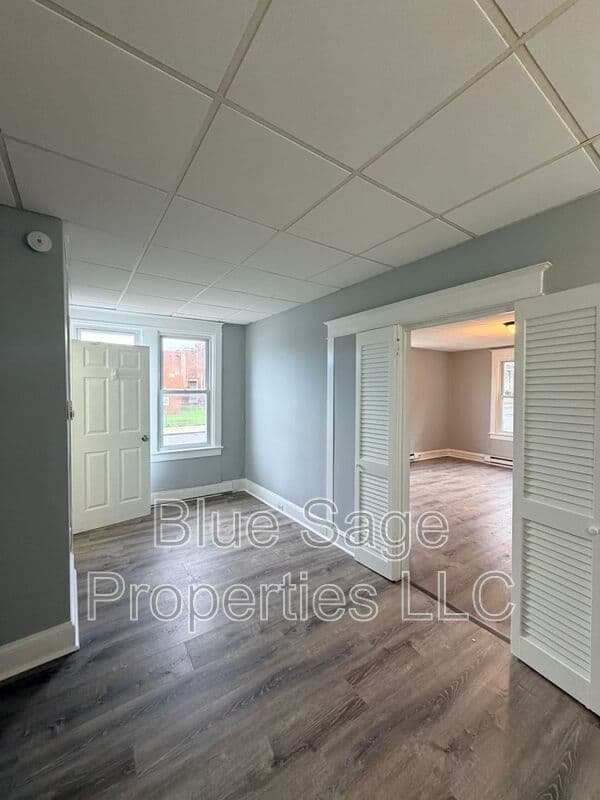 Darby Condo: 101 S 5th St