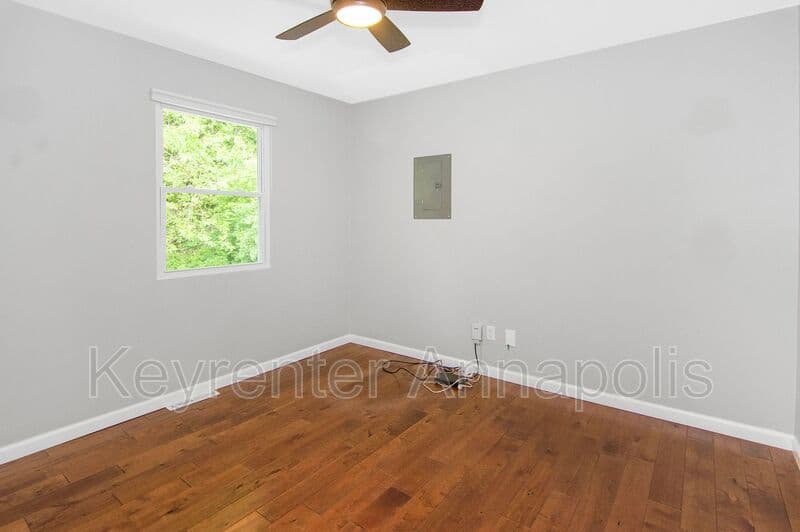Crownsville House: 840 Valentine View