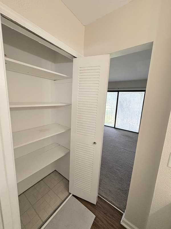 Columbia Townhome: 240 Jamil Rd