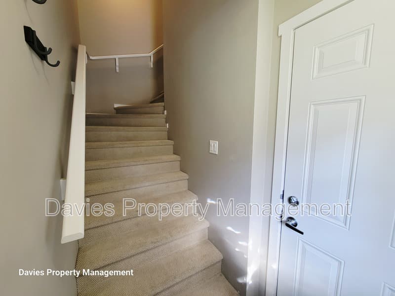 Edmonton Townhome: 603 Watt Boulevard SW