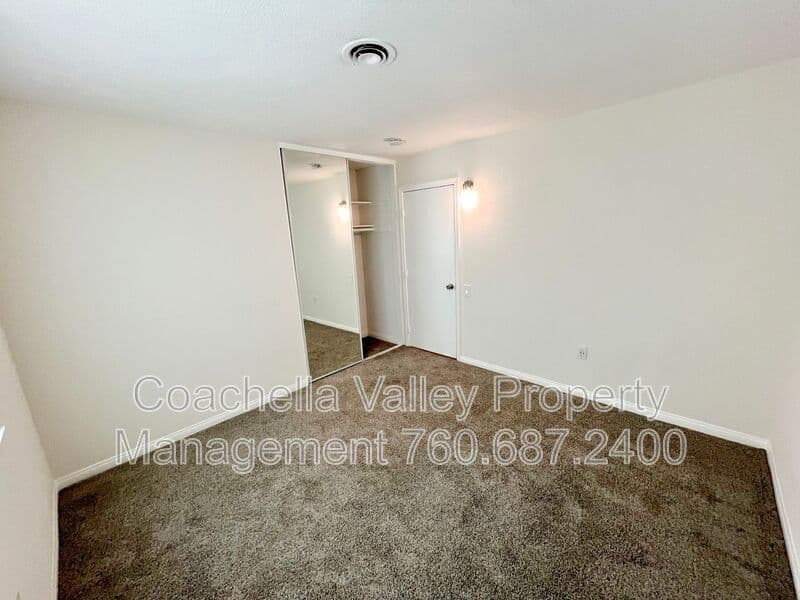 Palm Desert House: 42925 Connecticut St