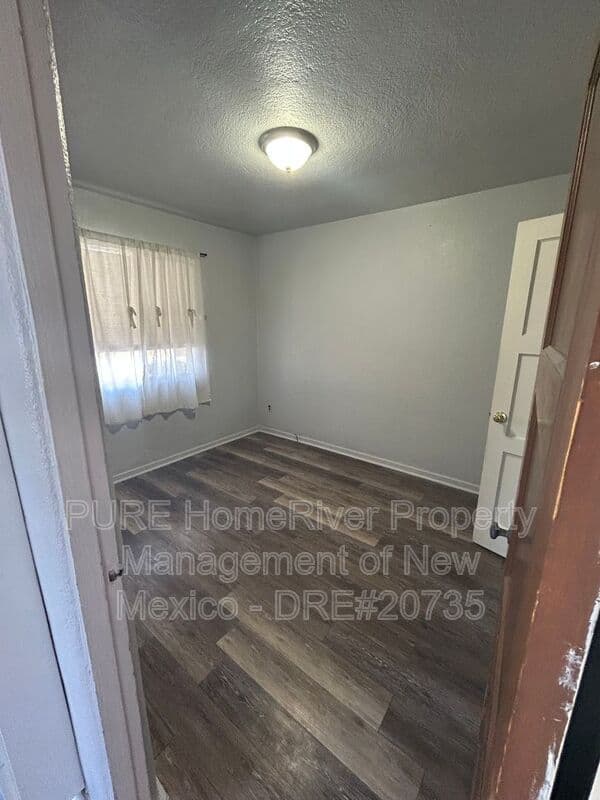 Albuquerque House: 2716 Garfield Ave SE