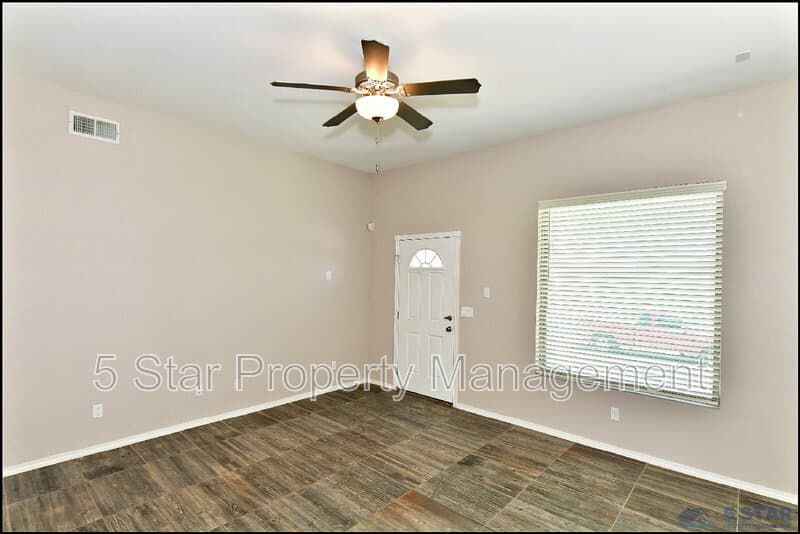 Horizon City House: 963 Aircoupe Way !!