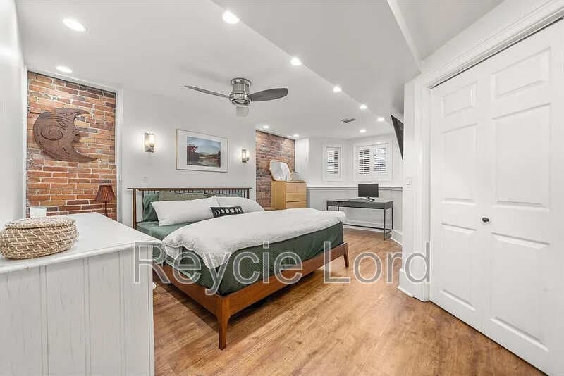 South Boston Condo: 691 E 8th St