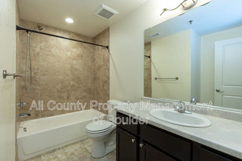 Longmont Townhome: 1319 S Collyer St