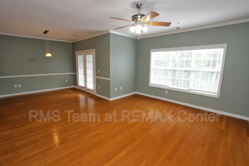 Duluth House: 3500 Sweetwater Rd