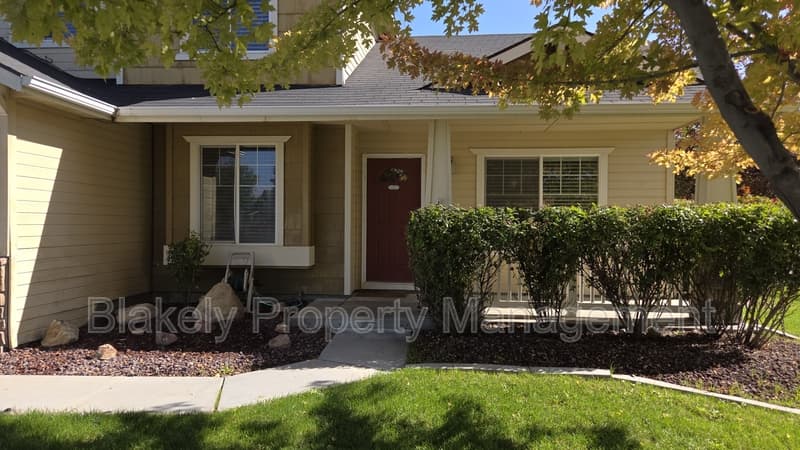 Nampa House: 72 N. Pleasant Hill Dr.