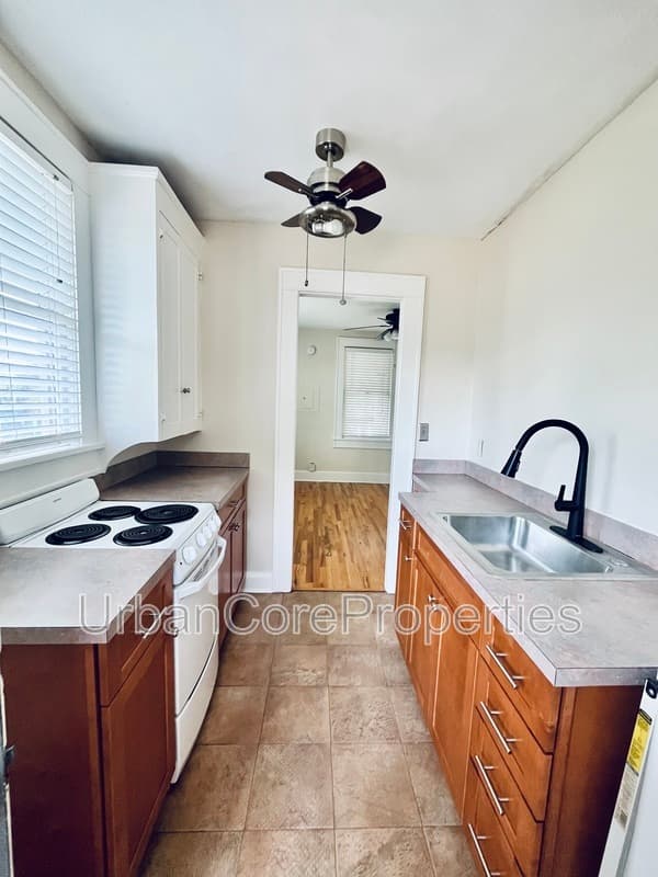 St. Petersburg Condo: 430 5th St N