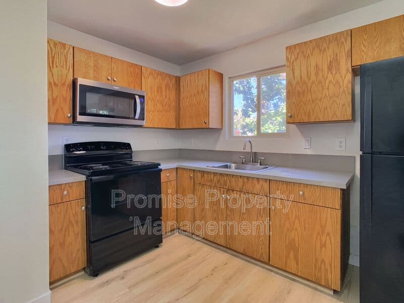 San Deigo Condo: 540 65th St