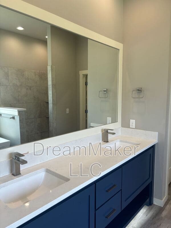 Norman House: 3010 SE 34th Street