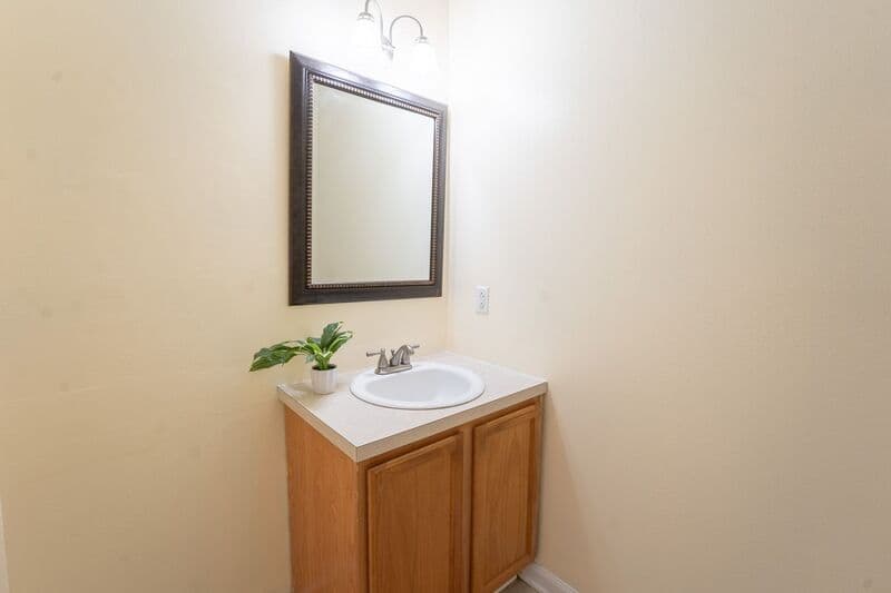 Port Wentworth House: 7 Gimbal Cir
