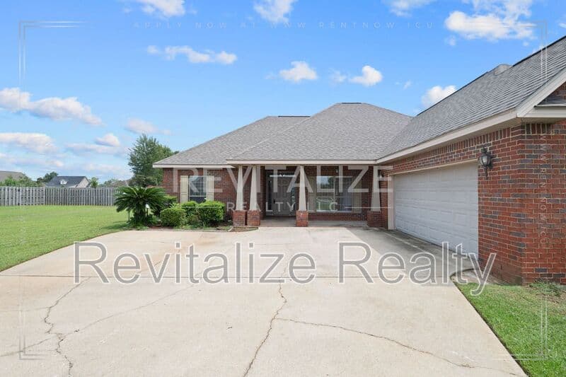 Daphne House: 11070 Courtland Court