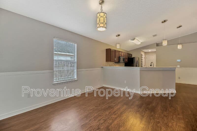 Navarre House: 2058 Catline Circle