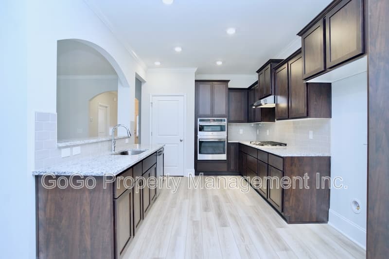 Greenville House: 114 Horace Court Drive