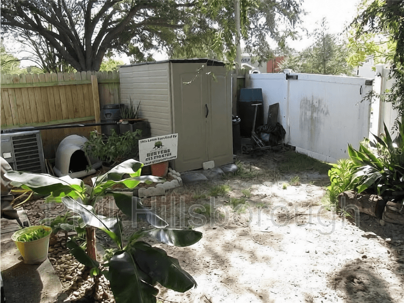 Brandon House: 914 Burlwood Street