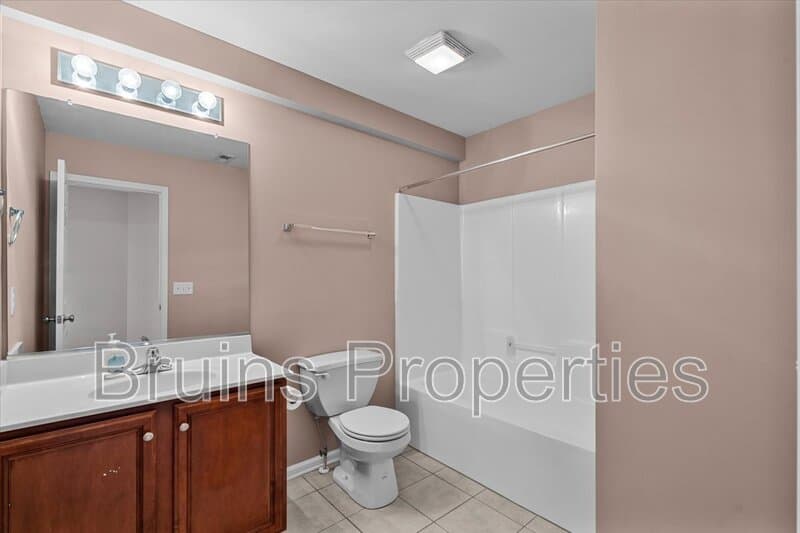 High Point House: 3522 Park Hill Crossing Drive