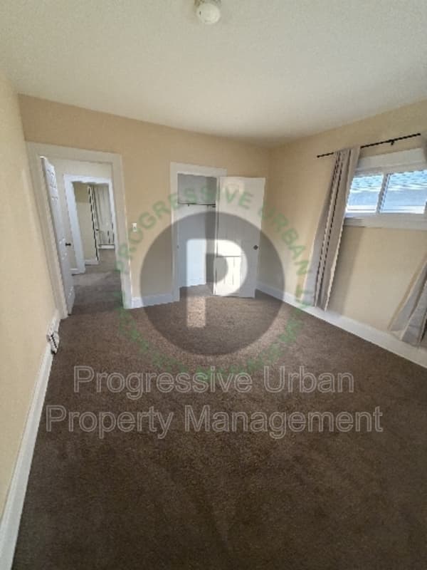 Cleveland Condo: 4427 West 49th Street - Upstairs