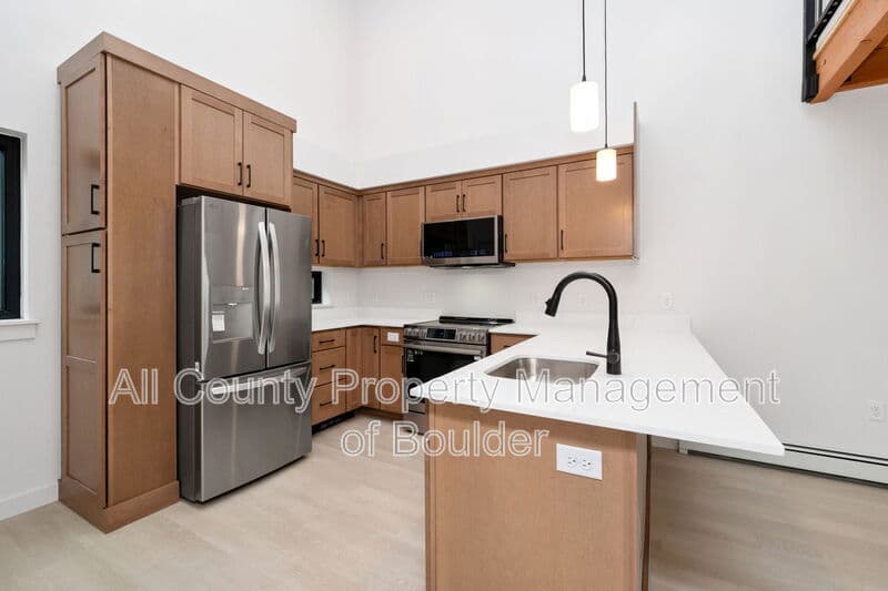 Boulder Condo: 2301 Pearl St