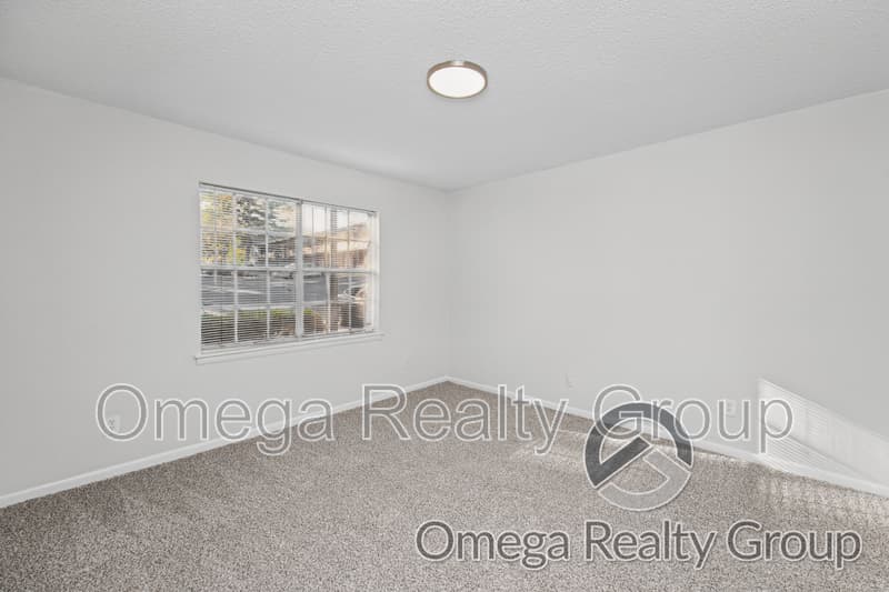 Hoover Apartment: 3311 Woodley Ct