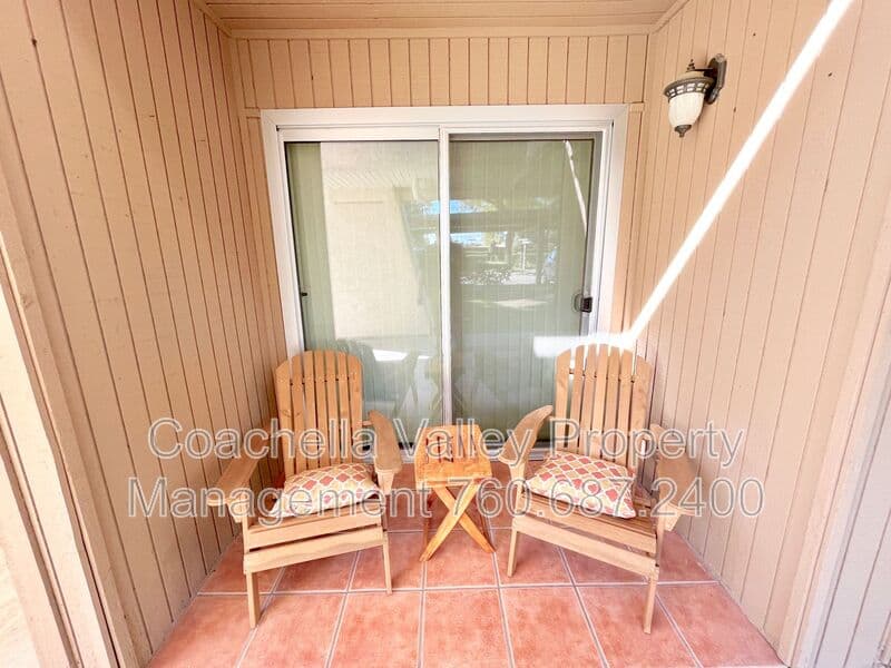 Palm Springs Condo: 2860 N Los Felices Rd