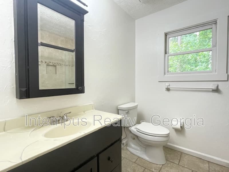 Alpharetta House: 10440 Virginia Pine Ln