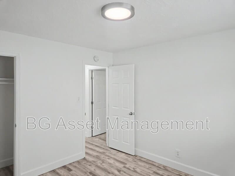 Richmond Condo: 1448 Merced St