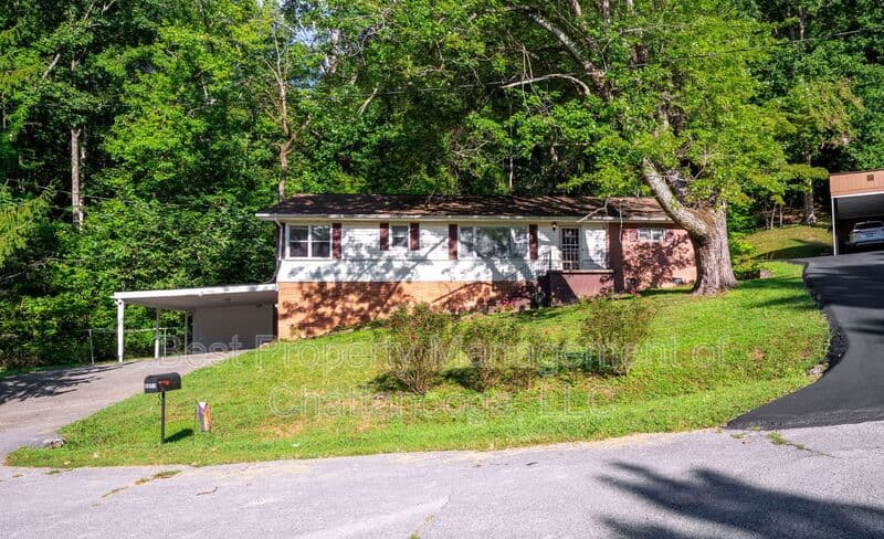 Soddy Daisy House: 9851 Millsaps St