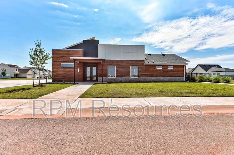 Oklahoma City House: 2529 NW 129th St