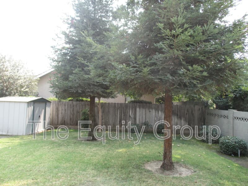Visalia House: 4043 West Victor Avenue