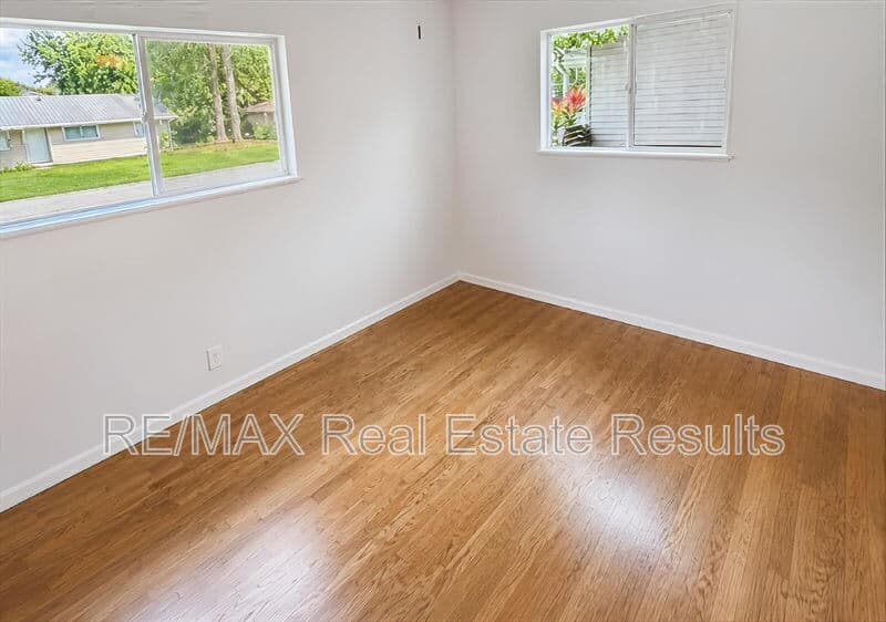 Fayetteville House: 113 N Nolan Ave