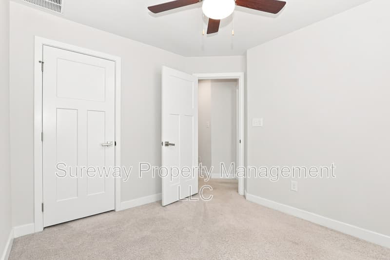 Cinnaminson Townhome: 126 Nathan Dr