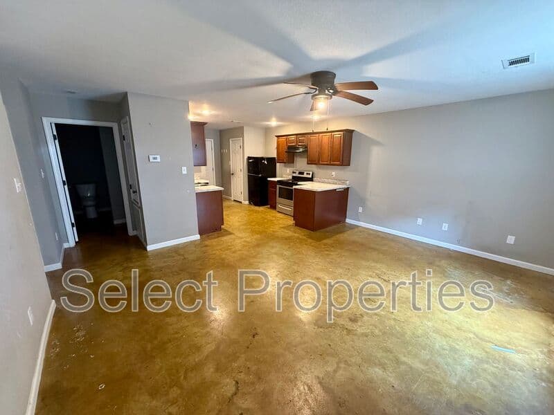 Hoxie House: 901 SE 3rd St