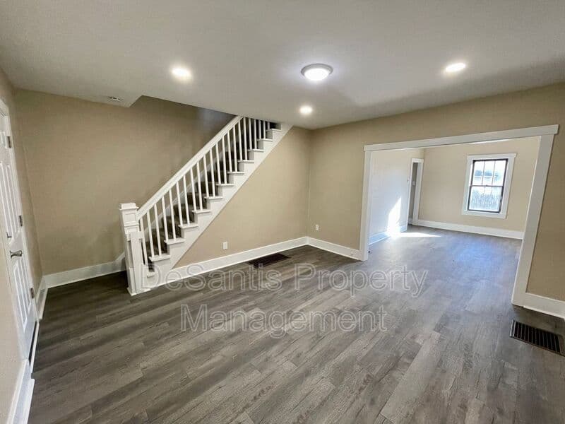Brackenridge House: 724 East 7th Avenue