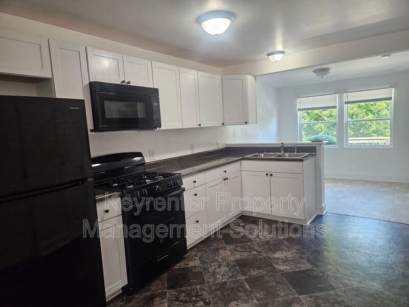 Churchville Condo: 3891 Churchville Ave