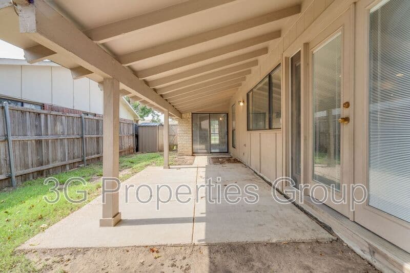 Coppell House: 216 Park Meadow Way