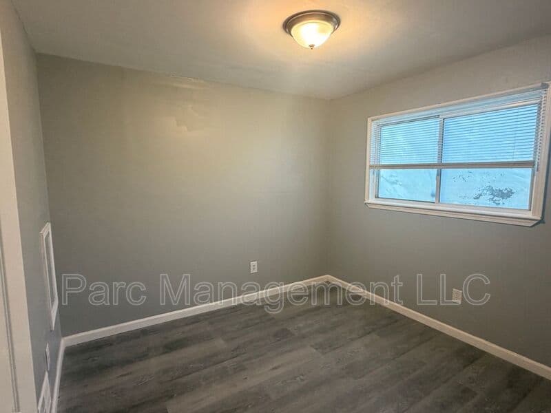 Detroit House: 15853 Dacosta Street