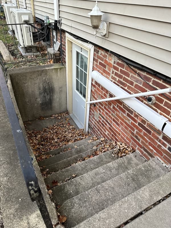 Bloomington Condo: 505 East Locust Street